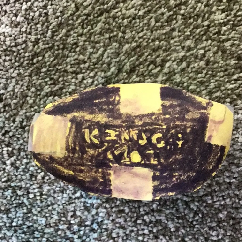 This is a handmade cat food bowl